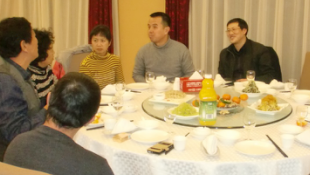 全体员工及家属参加公司2014年度的忘年会